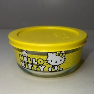 Pyrex Hello Kitty Decorated Glass Round Yellow Food Storage Container with Lid
